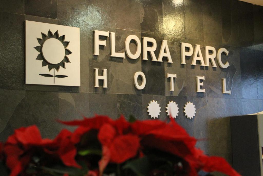 Hotel Flora Parc Castelldefels Exteriér fotografie