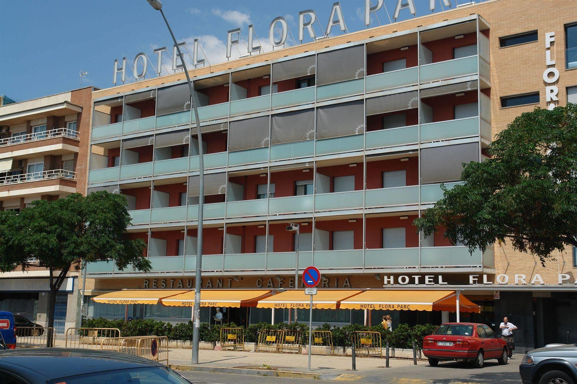 Hotel Flora Parc Castelldefels Exteriér fotografie